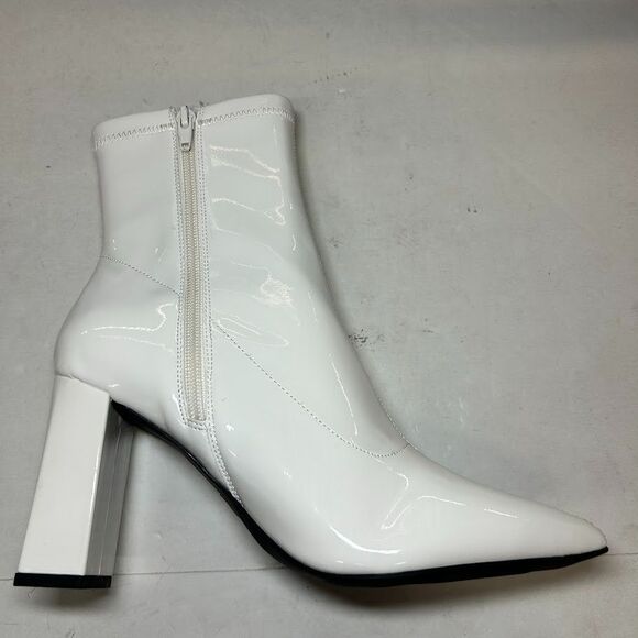 Wild Pair Womens 7.5 M White Patent Iloise Pointed Toe Booties DISPLAY KJ1 - Picture 3 of 7